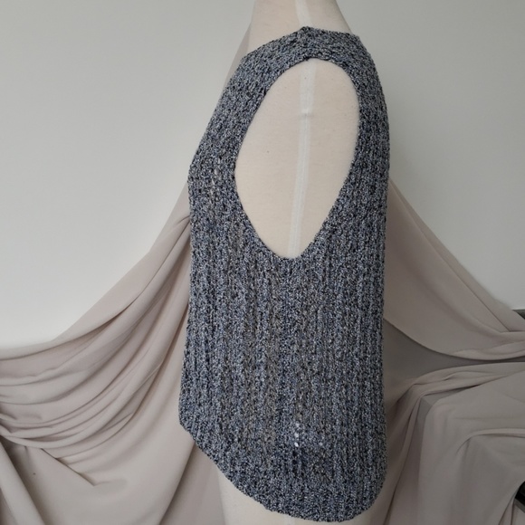 Sweater - Picture 2 of 6